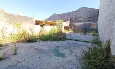 VENTA/PERMUTA- Galpón con oficinas y terreno. España y Hospitales, Rosario.