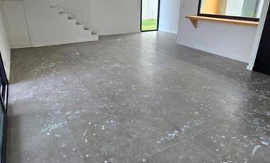 CASA DE 5 AMBIENTES A ESTRENAR CON JARDIN Y PILETA EN BARRIO ARAUCARIAS, PUERTOS DEL LAGO, ESCOBAR. ALQUILER