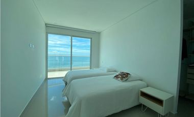 Una casa en el aire con vista al mar