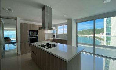 Una casa en el aire con vista al mar