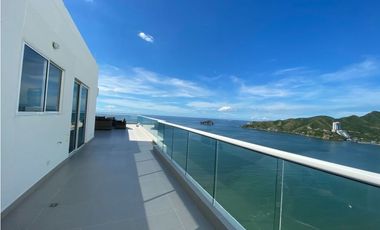 Una casa en el aire con vista al mar