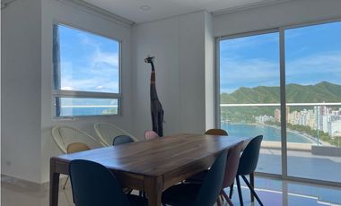 Una casa en el aire con vista al mar