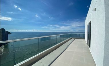 Una casa en el aire con vista al mar