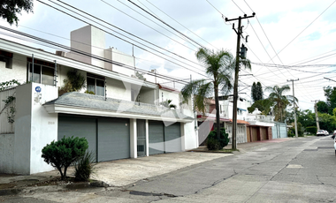 CASA EN VENTA en Residencial Victoria zona Plaza del Sol