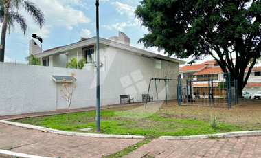 CASA EN VENTA en Residencial Victoria zona Plaza del Sol