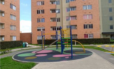 1070. Apartamento en arriendo Madrid, La prosperidad, Fontana 1