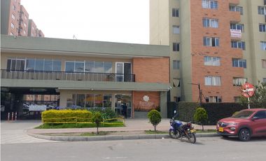1070. Apartamento en arriendo Madrid, La prosperidad, Fontana 1