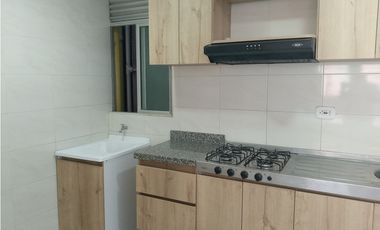 1070. Apartamento en arriendo Madrid, La prosperidad, Fontana 1