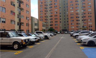 1070. Apartamento en arriendo Madrid, La prosperidad, Fontana 1