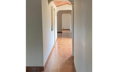 Vendo Casa en el Barrio El Peñón.  Andalucía   AA
