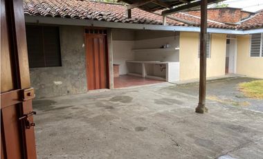 Vendo Casa en el Barrio El Peñón.  Andalucía   AA