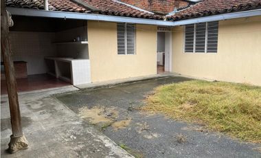 Vendo Casa en el Barrio El Peñón.  Andalucía   AA