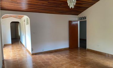 Vendo Casa en el Barrio El Peñón.  Andalucía   AA