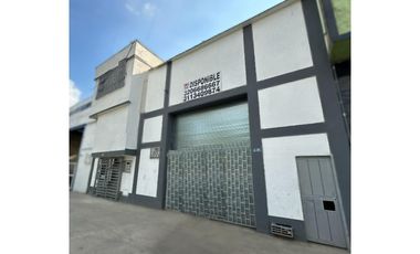 BODEGA SOBRE LA CALLE 25 CON PUENTE GRUA CENTRO DE CALI EL OBRERO
