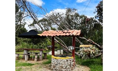HERMOSA FINCA EN VENTA CERCANA CON EL PARQUE ARVI