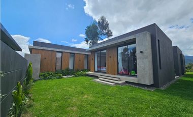 CASA EN VENTA EN SAN JACINTO CHIA