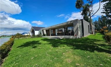 CASA EN VENTA EN SAN JACINTO CHIA