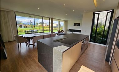 CASA EN VENTA EN SAN JACINTO CHIA
