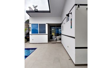 Se vende espectacular casa con piscina en conjunto cerrado