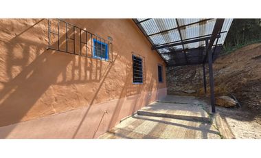 Casa campestre ubicada en el Municipio de La Ceja Antioquia.