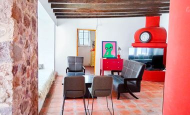 MARFIL Casa con jardín, cabaña y departamento en venta