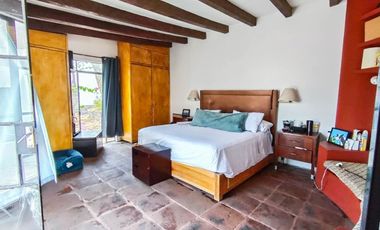 MARFIL Casa con jardín, cabaña y departamento en venta