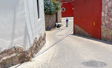 MARFIL Casa con jardín, cabaña y departamento en venta