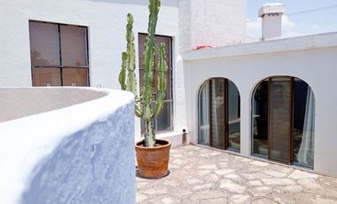 MARFIL Casa con jardín, cabaña y departamento en venta