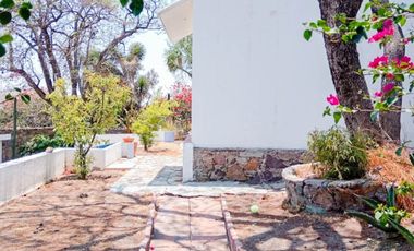 MARFIL Casa con jardín, cabaña y departamento en venta