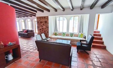 MARFIL Casa con jardín, cabaña y departamento en venta