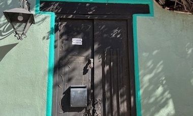 CASA ANTIGUA EN MARFIL CON INCREIBLE JARDIN