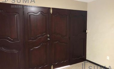 Casa en Venta en Col. Lomas de Rosales, Tampico Tamaulipas.