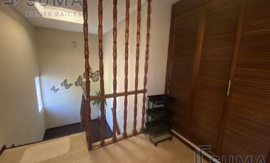 Casa en Venta en Col. Lomas de Rosales, Tampico Tamaulipas.