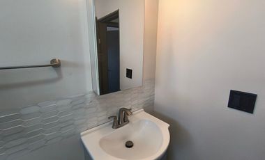 Jardines de Chapultepec, C del Olmo, Casa en Venta
