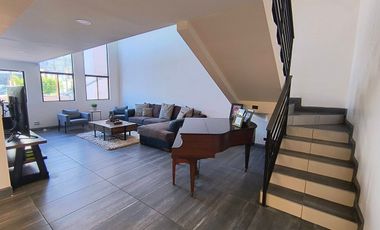 Jardines de Chapultepec, C del Olmo, Casa en Venta
