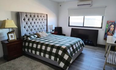 Jardines de Chapultepec, C del Olmo, Casa en Venta