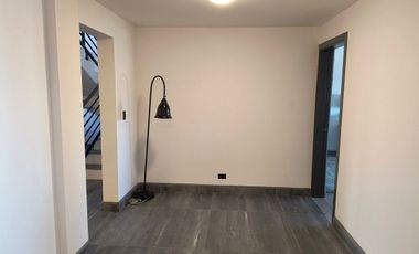 Jardines de Chapultepec, C del Olmo, Casa en Venta
