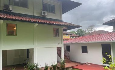 GANGA / COLON / CRISTOBAL / ESPINAR / CASA + 2 APARTAMENTO / 320 M