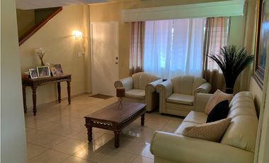 GANGA / COLON / CRISTOBAL / ESPINAR / CASA + 2 APARTAMENTO / 320 M