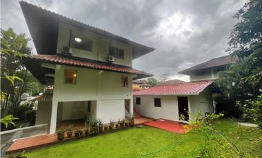 GANGA / COLON / CRISTOBAL / ESPINAR / CASA + 2 APARTAMENTO / 320 M