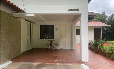 GANGA / COLON / CRISTOBAL / ESPINAR / CASA + 2 APARTAMENTO / 320 M