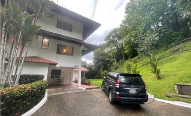 GANGA / COLON / CRISTOBAL / ESPINAR / CASA + 2 APARTAMENTO / 320 M