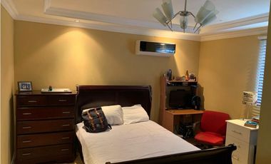 GANGA / COLON / CRISTOBAL / ESPINAR / CASA + 2 APARTAMENTO / 320 M