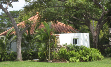 CORONADO / URBANIZACION CLUB DEL GOLF / 3 RECAMARAS / 2,450 M2