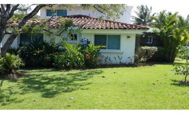 CORONADO / URBANIZACION CLUB DEL GOLF / 3 RECAMARAS / 2,450 M2