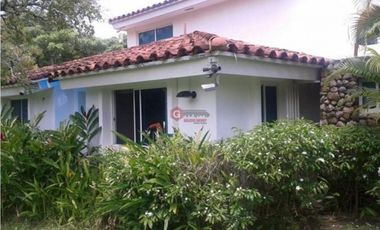 CORONADO / URBANIZACION CLUB DEL GOLF / 3 RECAMARAS / 2,450 M2