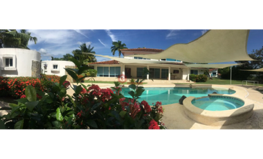 CORONADO / URBANIZACION CLUB DEL GOLF / 3 RECAMARAS / 2,450 M2