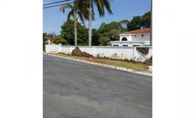 CORONADO / URBANIZACION CLUB DEL GOLF / 3 RECAMARAS / 2,450 M2