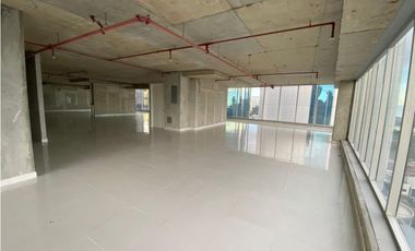 LUJOSA OFICINA / CALLE 50 / TORRE PBH / 622 M2 / A ESTRENAR / VACIA
