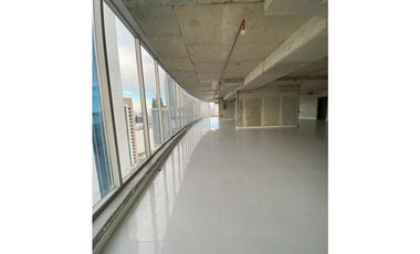LUJOSA OFICINA / CALLE 50 / TORRE PBH / 622 M2 / A ESTRENAR / VACIA